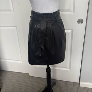 Kendall & Kylie Black faux leather skirt